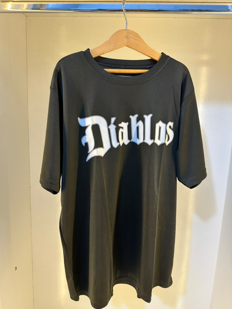 A4 Black “Dahlo” Graphic T-Shirt – XL Youth