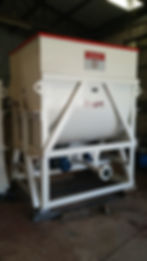 Screw feeder and container