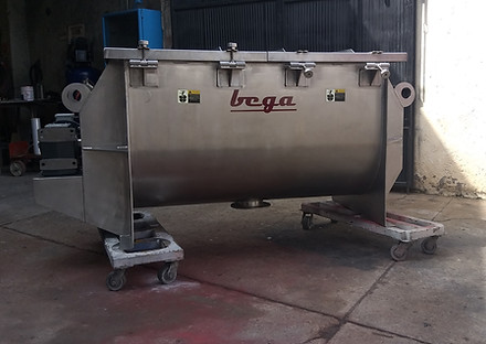 Mezclador horizontal marca bega