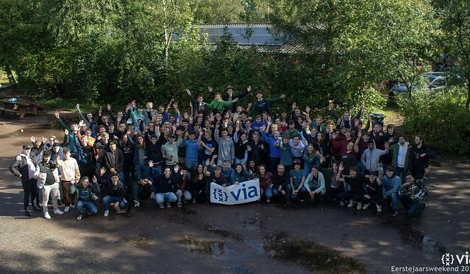 groepsfoto_ejw-header.jpeg