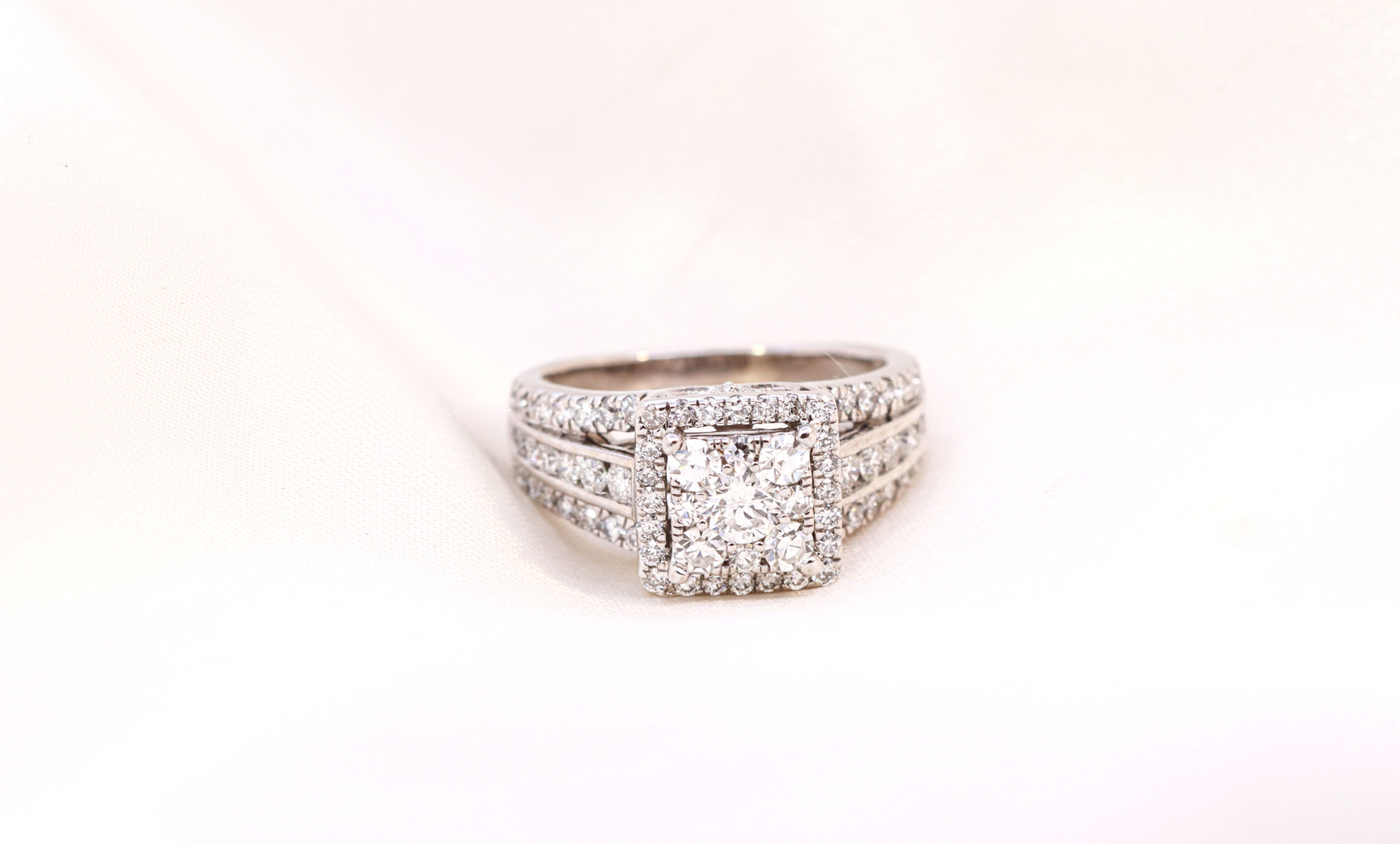 Estate Cluster White Gold Ladies Ring