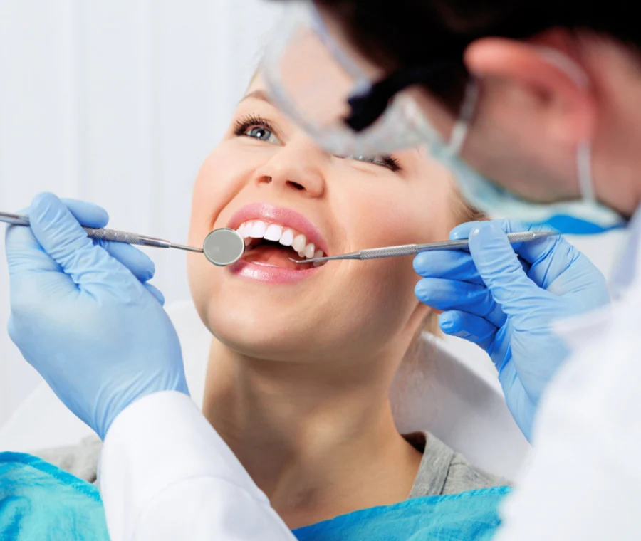pulizia-denti_900x760.webp