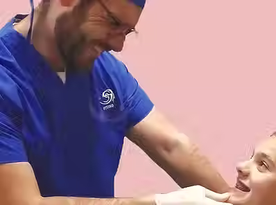Accoglienza paziente durante primo appuntamento ortodontico