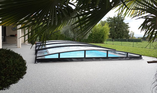 Abri de piscine sur mesure bas télescopique 
