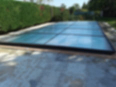 abri de piscine extra plat sur roulette