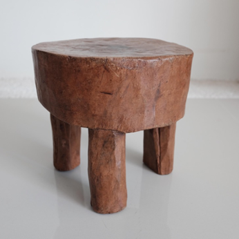 A primitive 3-legged stool
