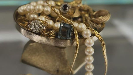 What Sets LUXE Jewelry & Watch Collection Apart in the World of Anniversary Jewelry