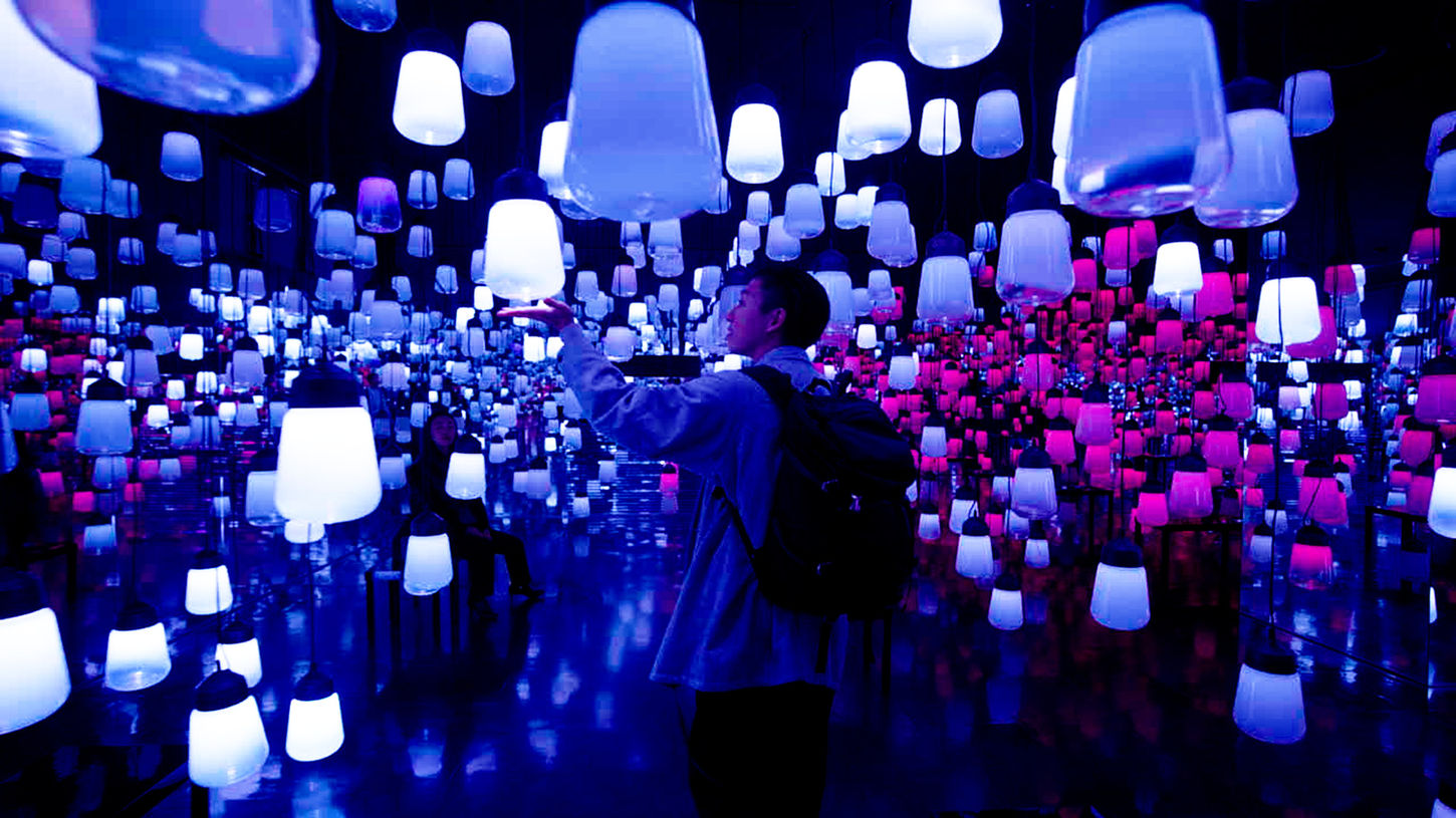 The forest and spiral of resonating lamps art exhibition by TeamLab and Mifuneyama Rakuen Hotel in Japan on Sauna Channel.