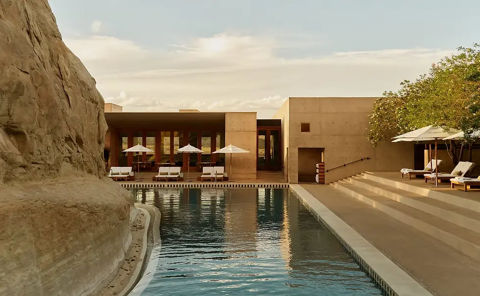 luxury_resort_pool_desert