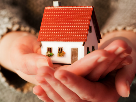 A mulher pode continuar na casa onde vivia com o marido após o seu falecimento?