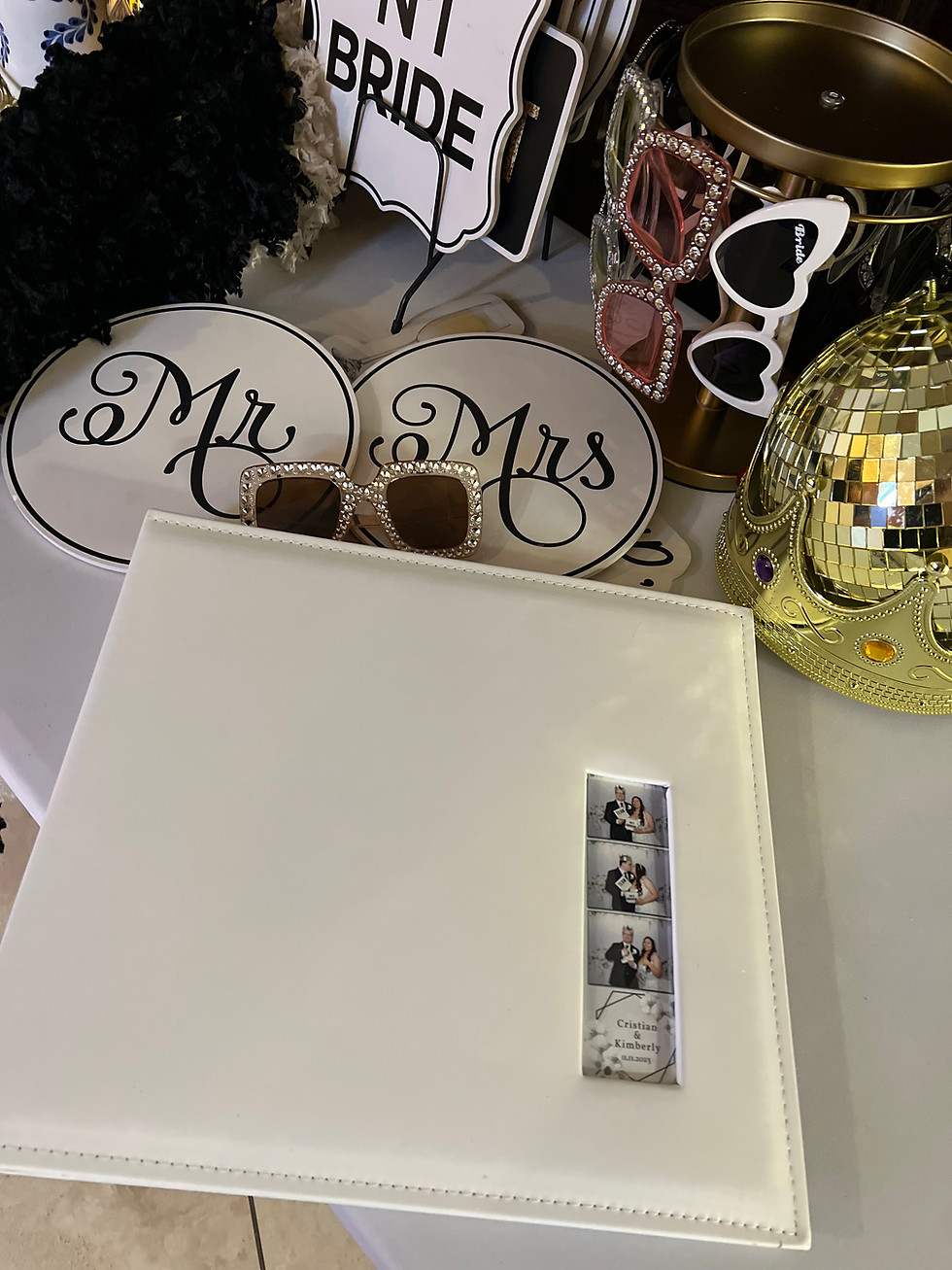 Thumbnail: Guest Memory Book
