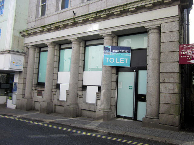 Closed bank HSBC in St Ives
