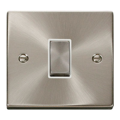 Click Deco Satin Chrome White Insert 10A Plate Switch 1 Gang 2 Way Ingot