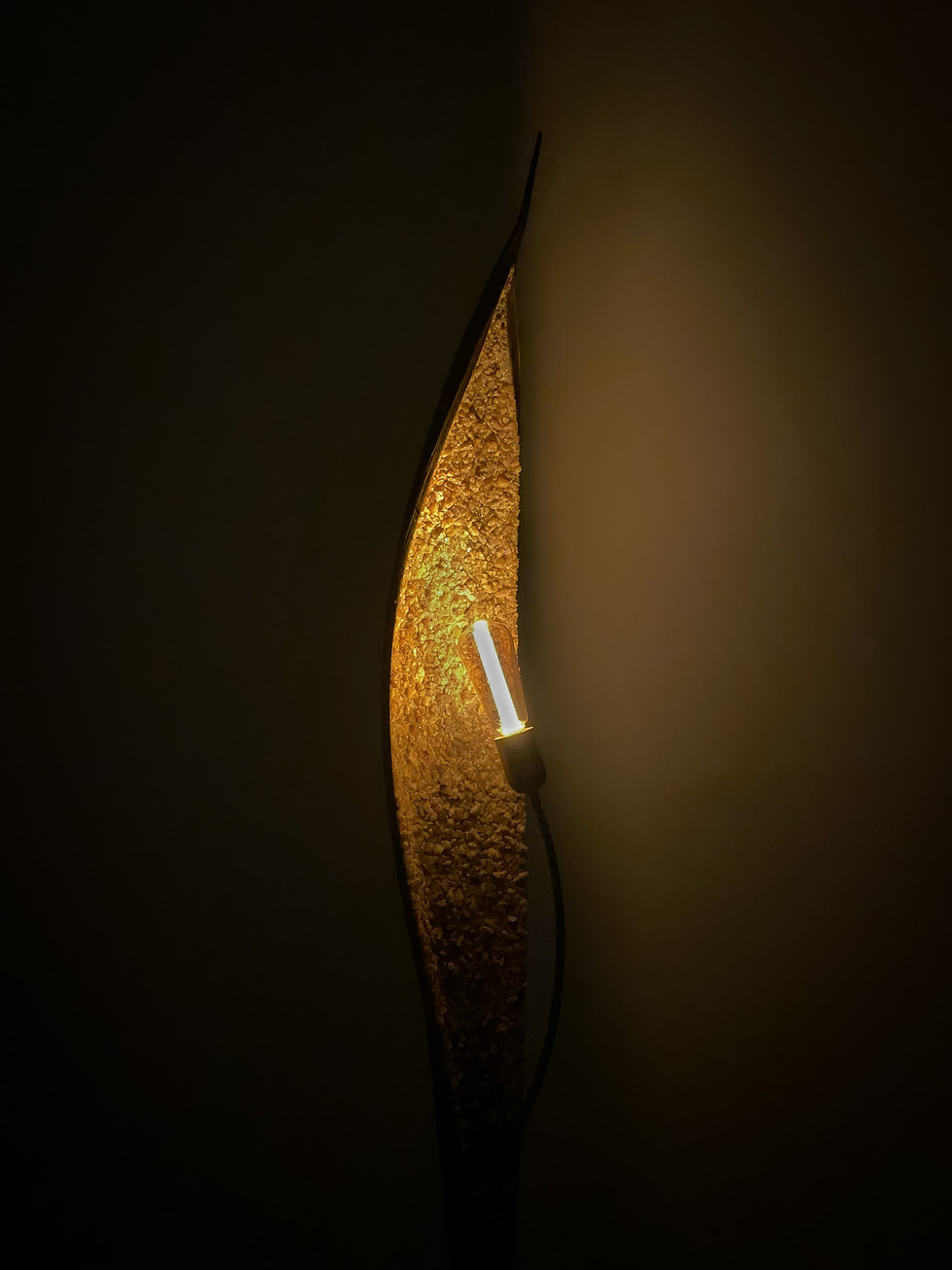 Thumbnail: Floor lamp with ametrine base