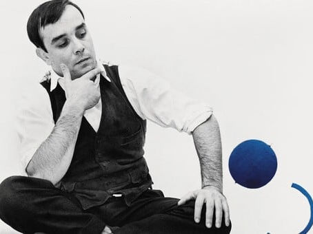 Η απόχρωση του μπλε με ονοματεπώνυμο