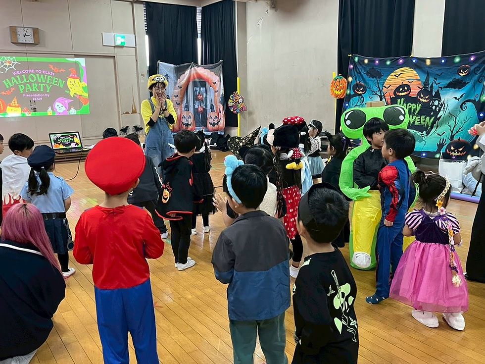 ハロウィンパーティー幼児クラス みんなでダンス&ハロウィンポーズ