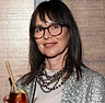 foto sara lang.png