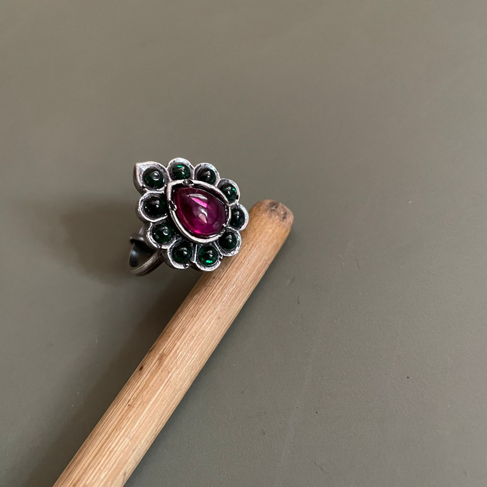Aria Finger Ring