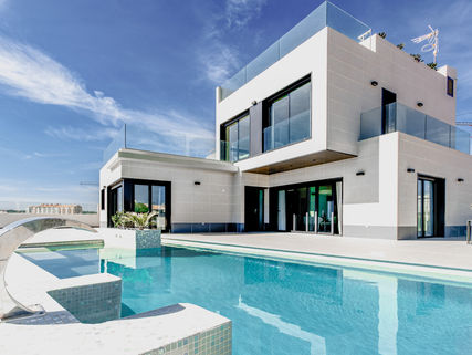 Unveiling the Evolution of Luxury Home Trends