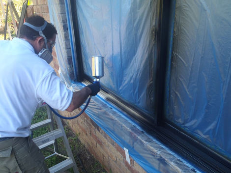 Aluminium-window-spraying.jpg