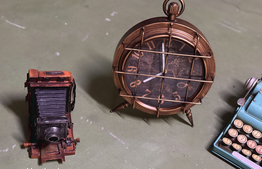 Escenario y atrezzo para eventos y fotografía, ideal para crear ambientes únicos y personalizados