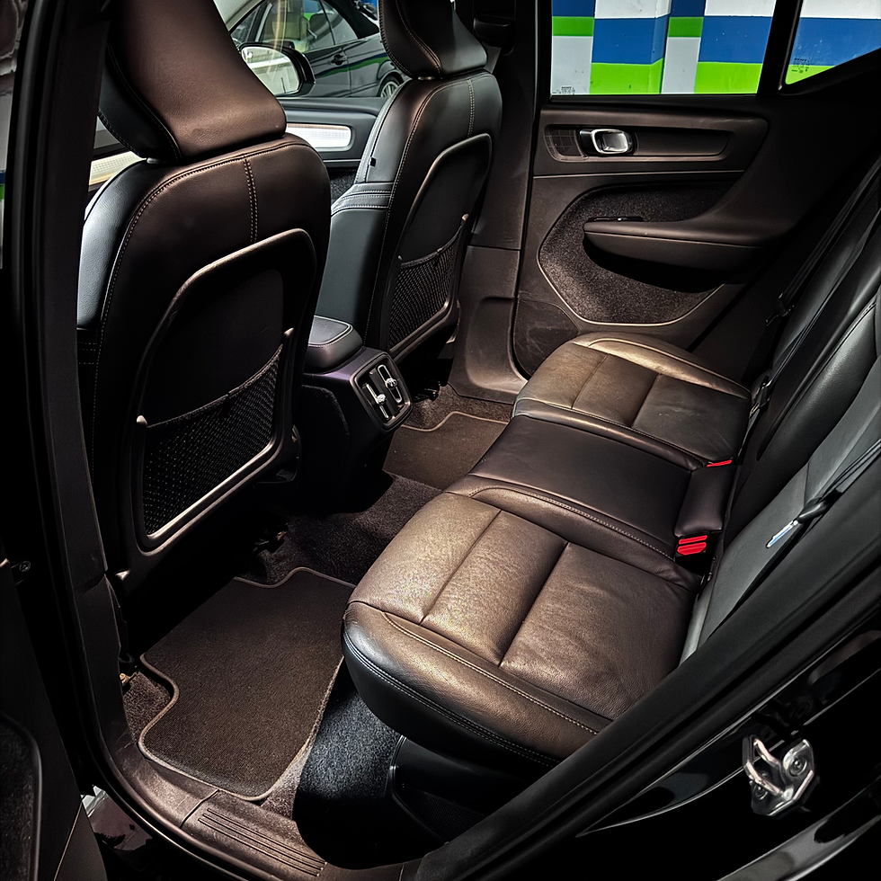 Miniatura: Volvo XC40 2.0 B4 G Momentum Pro AWD Auto 197 CV 77.000 km