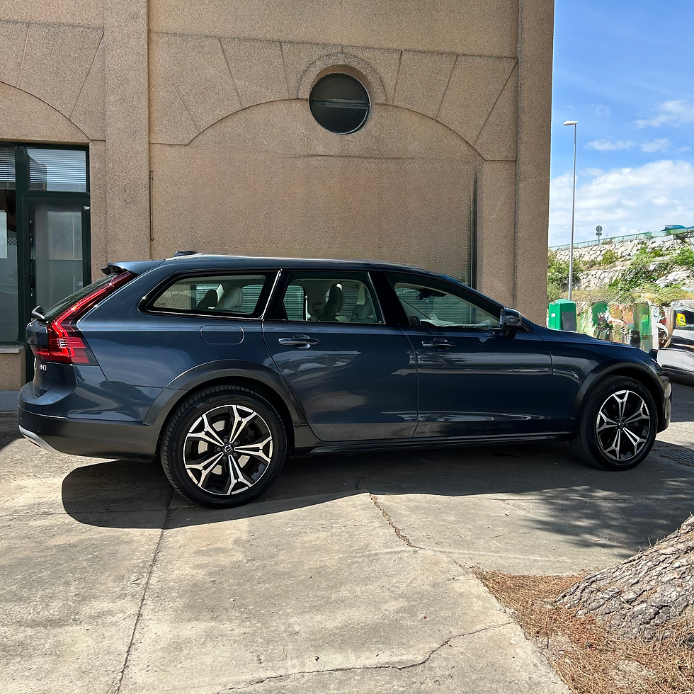 Miniatura: Volvo V90 Cross Country B4 D AWD Plus 197CV 87.000km