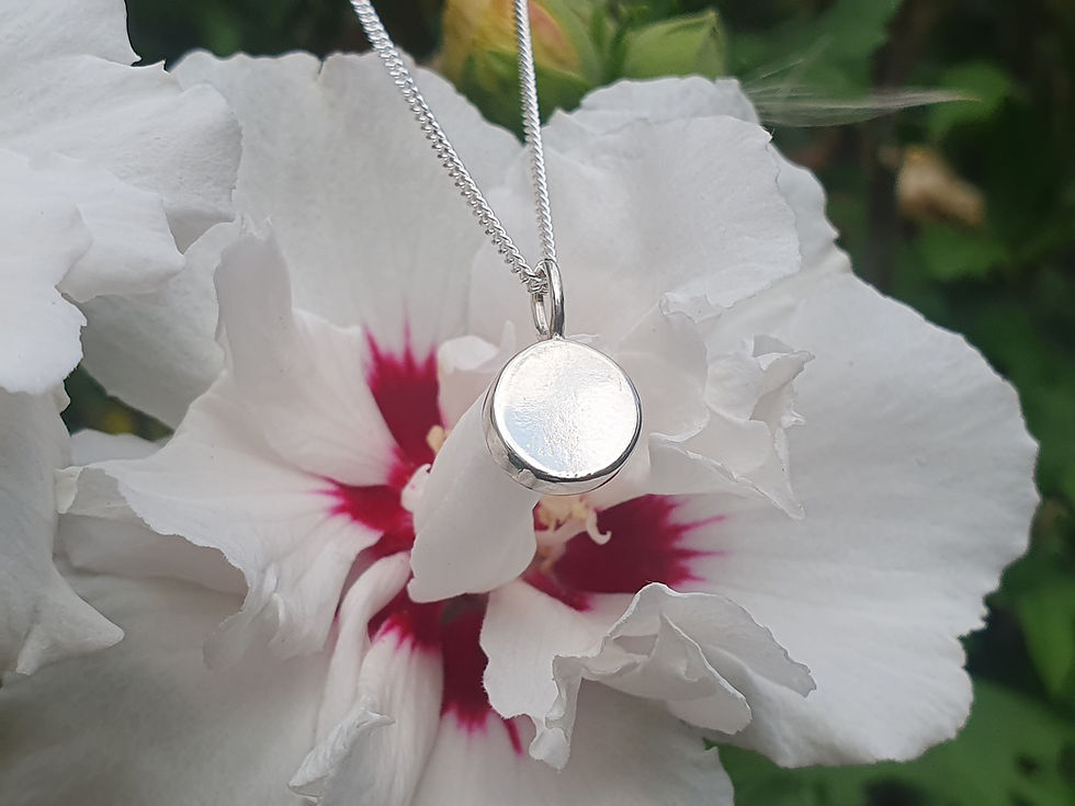 The Simplicity | Silver Pebble Pendant