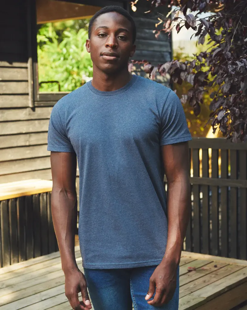 C61001 T-SKJORTE AV RESIRKULERT BOMULL