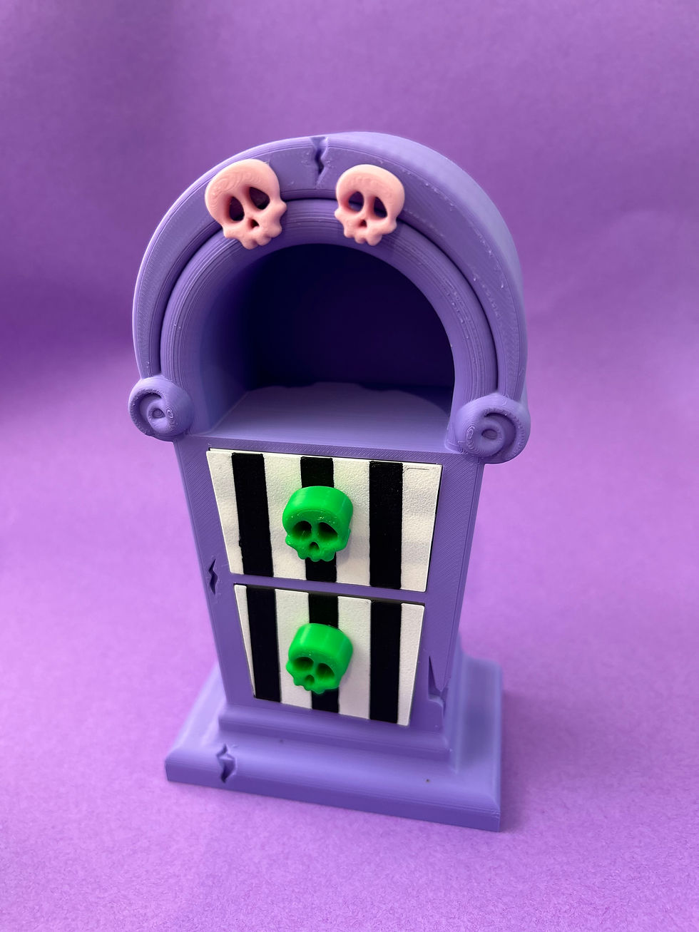 Thumbnail: Crypt Keeper - mini commode
