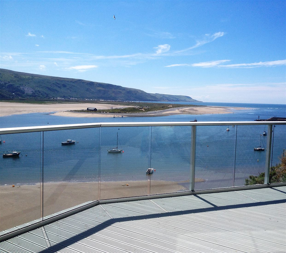 Frameless Glass Balustrades Sydney: Modern Style and Safety for Your Property