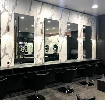 How Can Salon Fitouts Transform Client Experience?