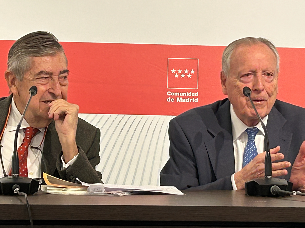 José Mª Álvarez del Manzano con Sancho Dávila