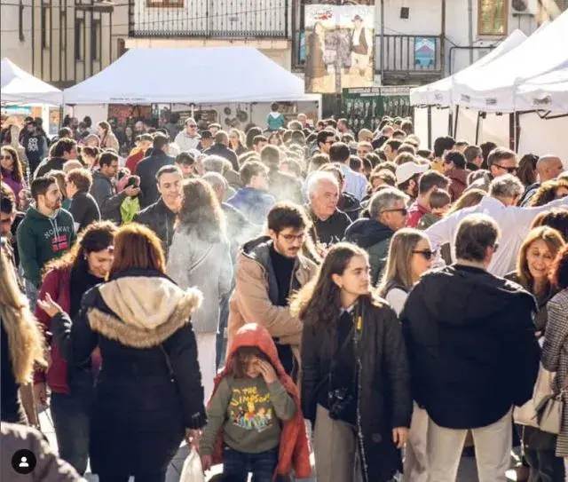 Candeleda se viste de fiesta con queso y pimentón