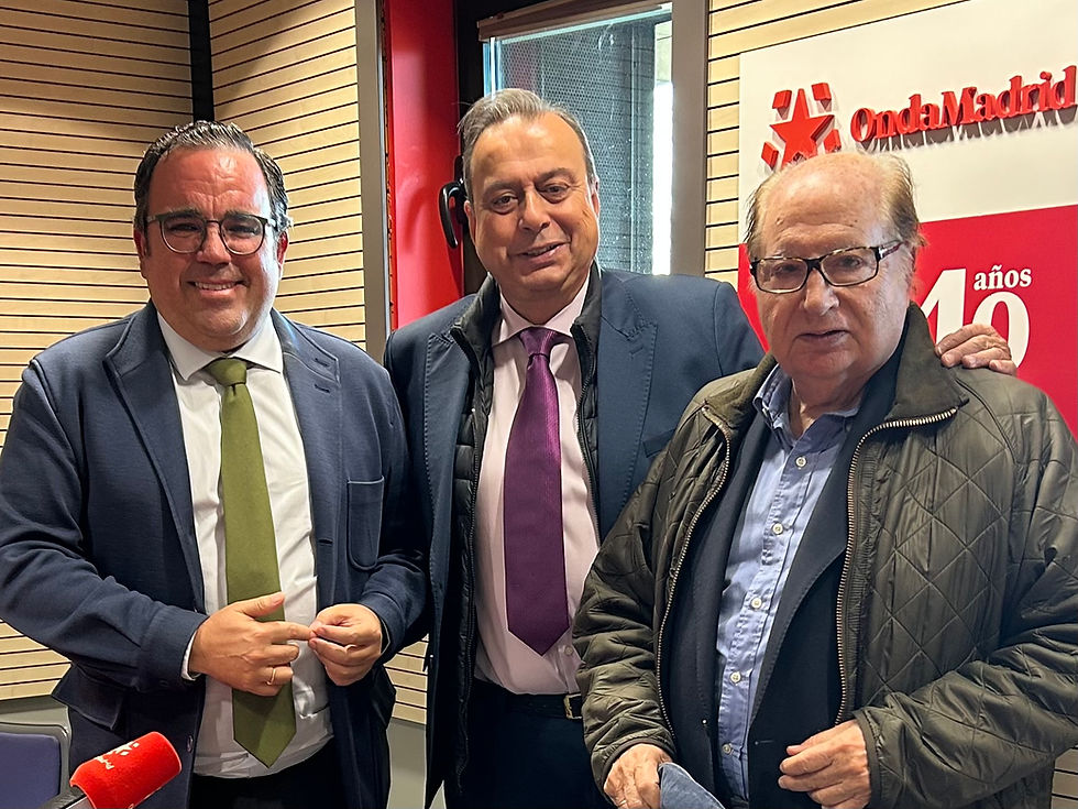 Javier Úbeda y Francisco Cerro, con Javier Algarra en el programa "Hoy es el Día" de Onda Madrid