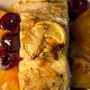 Bacalhau com abacaxi e cerejas