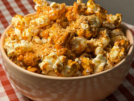 Pipoca doce com caramelo e paçoca