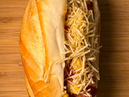 Cachorro quente com linguiça