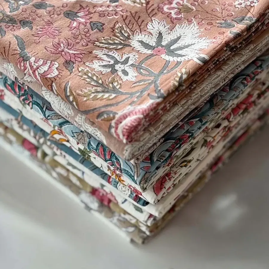 Thumbnail: Set of 4 napkins floral Indian pattern peach colour hues