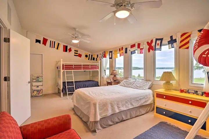 bedroom.webp