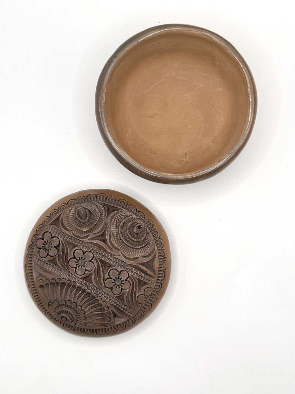 Thumbnail: Brown Barro Jewelry Box