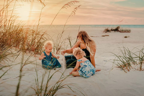 Family-Sunset-Beach-Session-Anna-Maria-Island_26.jpg