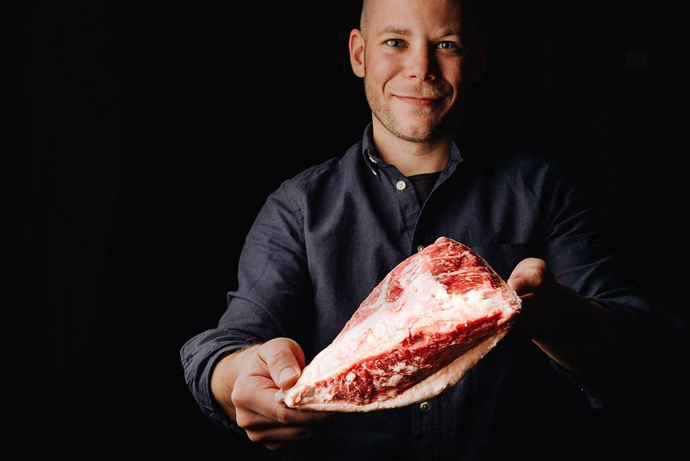 Die LUMA BEEF AG ist eine Schweizer Online-Metzgerei mit Sitz in Neuhausen (SH). Fleischliebhaber erhalten hier die besten Stücke aus der ganzen Welt: Nachhaltig, handverlesen und von ausgezeichneten Produzenten. Manuel Kälin ist Betriebsleiter sowie Teil der Geschäftsleitung und hat mit uns über die Bedeutung von Cyber Security gesprochen.