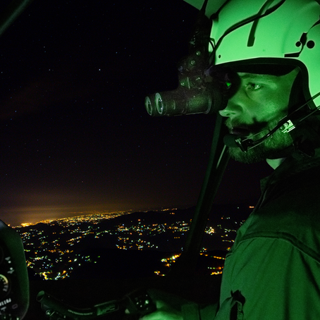 FAA certifica cockpit compatível com NVG para helicóptero Policial R66 em California 