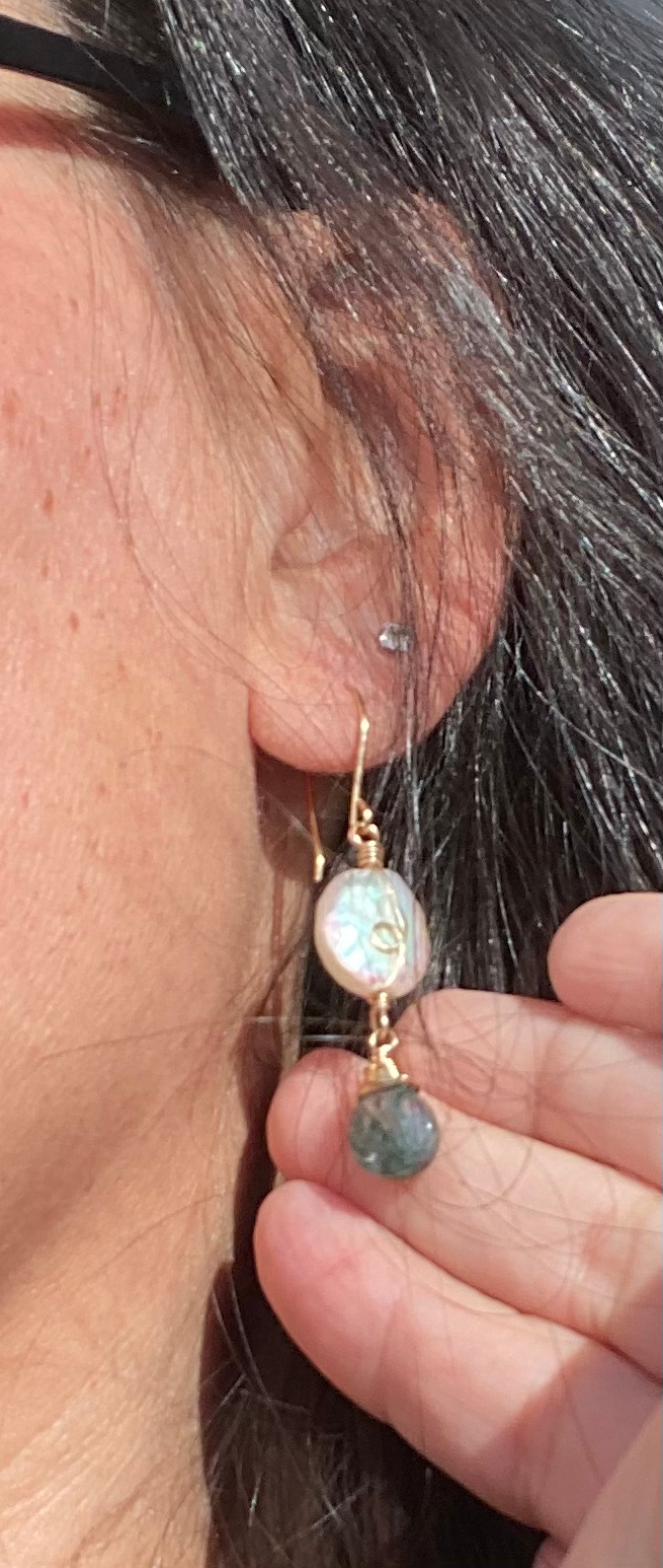 Thumbnail: Freshwater pearl - Agate earrings