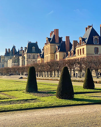 chateau-de-fontainebleau-gardens.jpeg