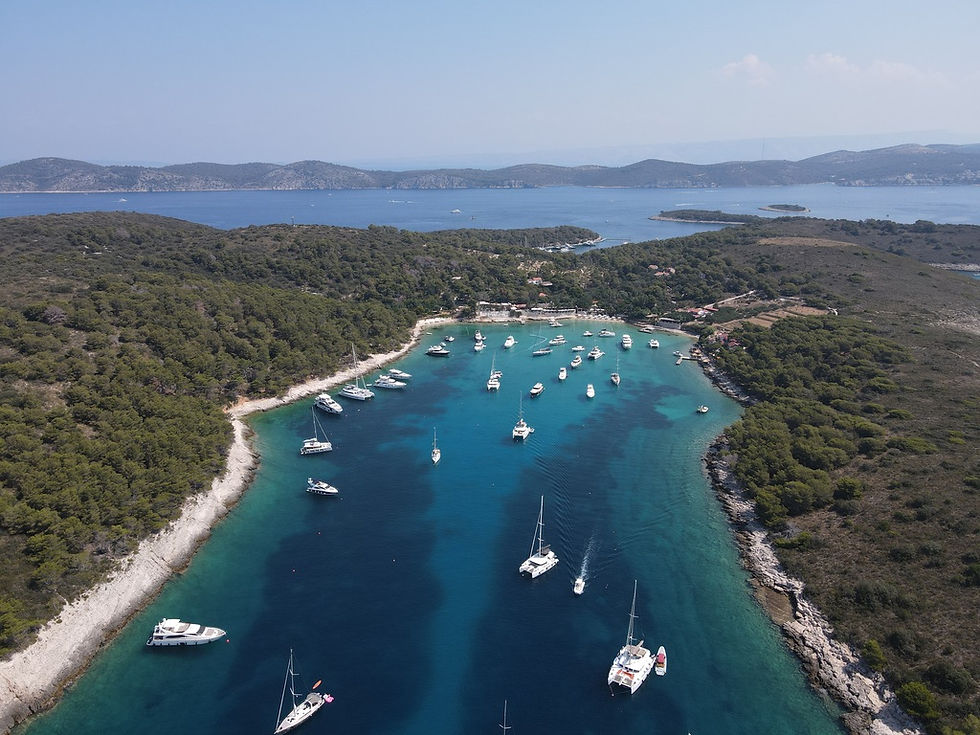              CROATIA TRAVEL GUIDE