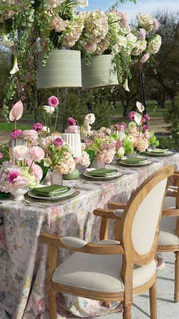 Shannon Bryn Photo, Behind the scenes of a styled shoot, photo 3