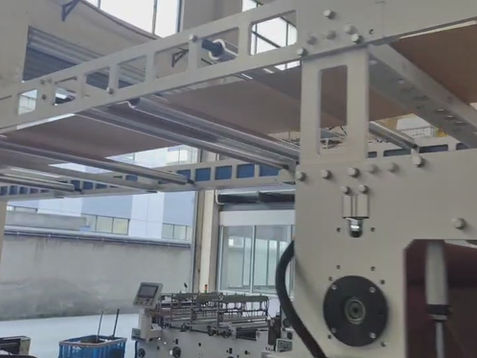Honeycomb paper mailer making machine