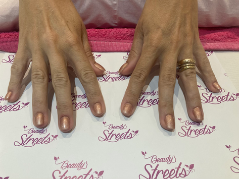 Acrylics nails with shellac overlay